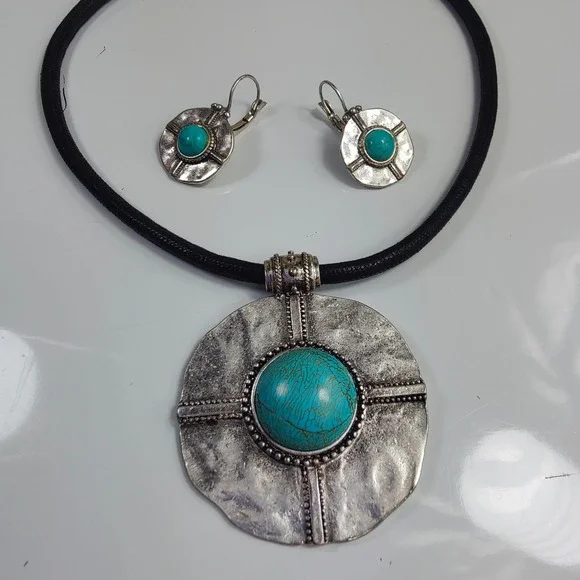 Vintage Boho Turquoise Pendant Necklace  Choker Earrings Set Tribal Southwestern - Picture 2 of 8
